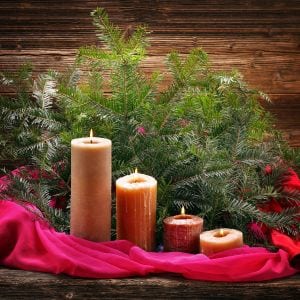 Χριστουγεννιάτικα Κεριά & Κηροπήγια