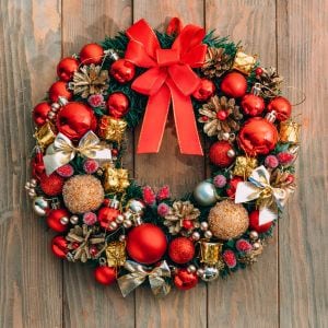 Χριστουγεννιάτικα Στεφάνια & Κλαδιά